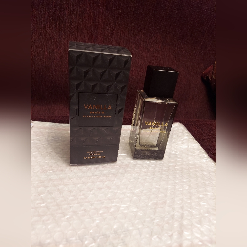 Vanilla noir cologne by bath and body works
